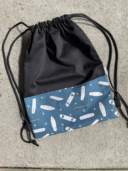 Deluxe Swim Bag - Skateboards